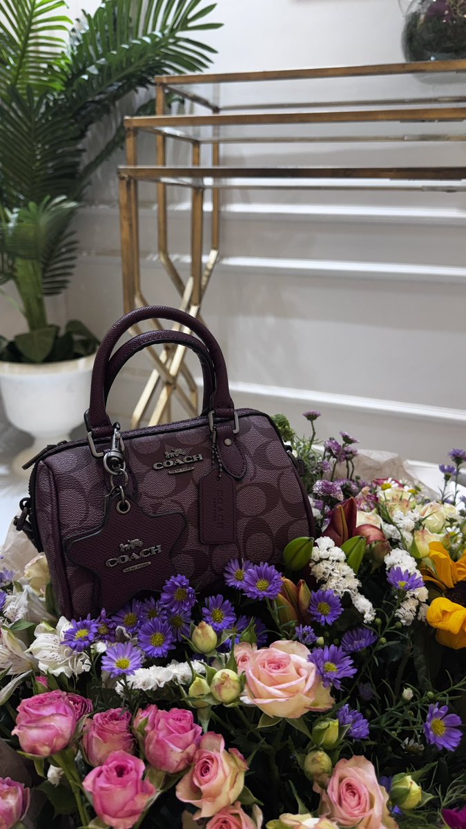 N A D A 🍃 tweet media