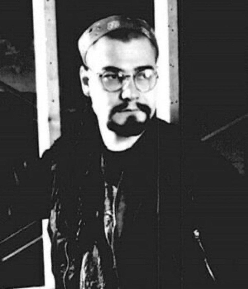 pillolerock's tweet photo. il 19 Marzo 1993 moriva
Jeff Ward ,
batterista statunitense che
nella sua carriera ha suonato per
diverse rock band tra cui Skafish,
Nine Inch Nails, Ministry.
#JeffWard #pillolerock https://t.co/NB8y3bCjTN