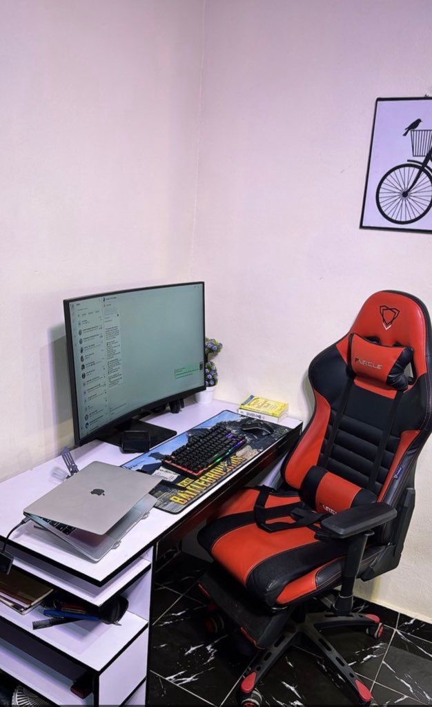 JULI.ELE🅱️🅰️ tweet media