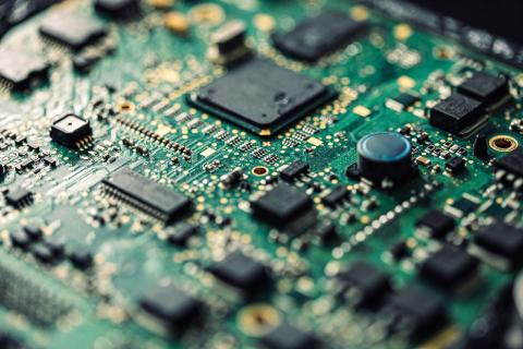 jyves94's tweet photo. La Commission européenne a accordé le statut de fonderie ouverte de l'#UE 🇪🇺 (#OEF) à #SiliconBox ⚡️ à #Novara, en #Italie 🇮🇹, une usine de fabrication de #SemiConducteurs innovantes.
https://t.co/qWSiRDO1aF https://t.co/cbJ0LcrM4l