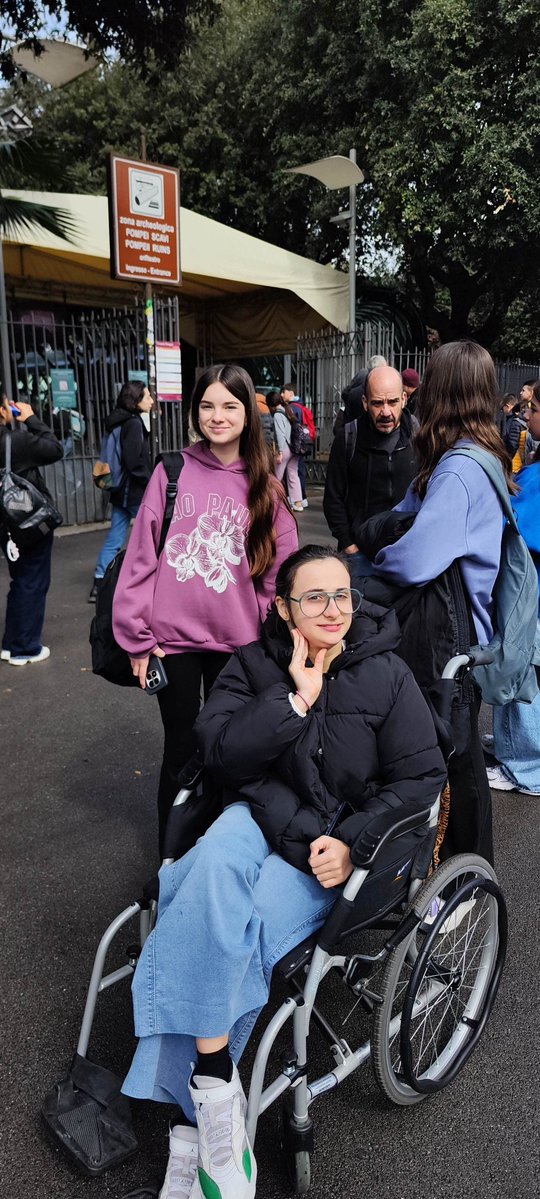 IES Manuel de Falla tweet media