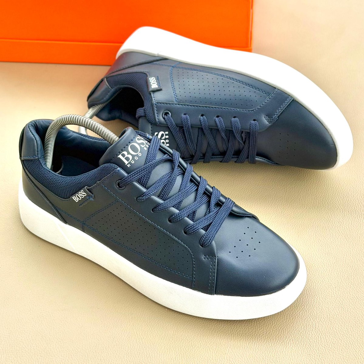 Size:40-45 

Tsh.85,000

CONTACTS:+255718007463

For pickup 🛵 📦 and delivery 🛵  🚚