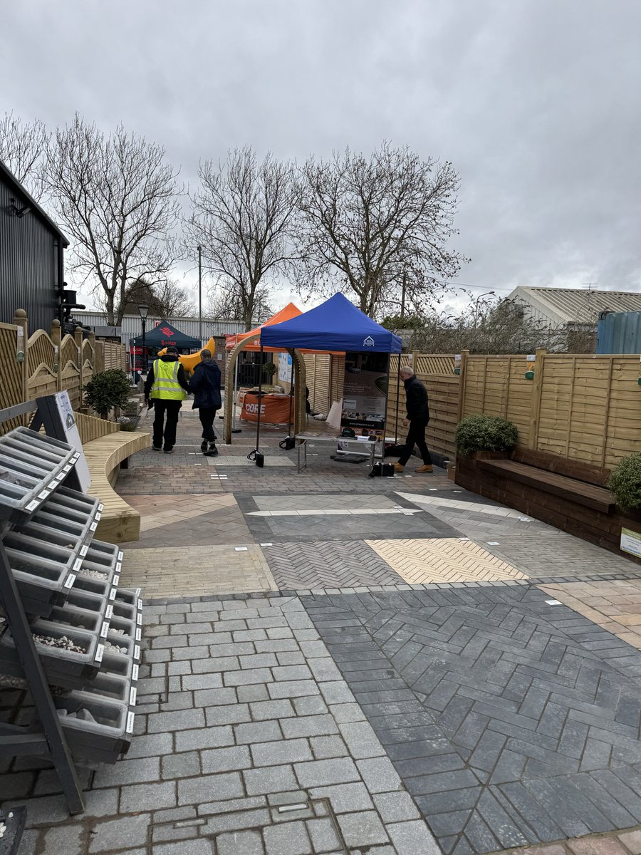 Landscape World tweet media