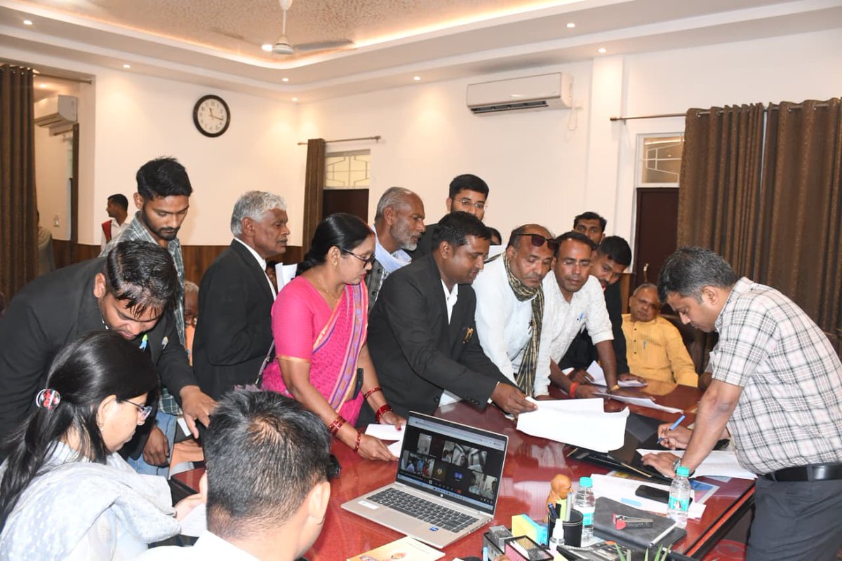 DM Prayagraj tweet media