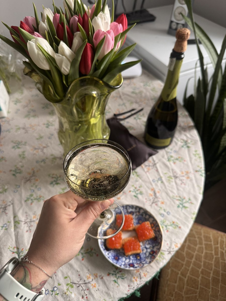 Poison Ivy tweet media