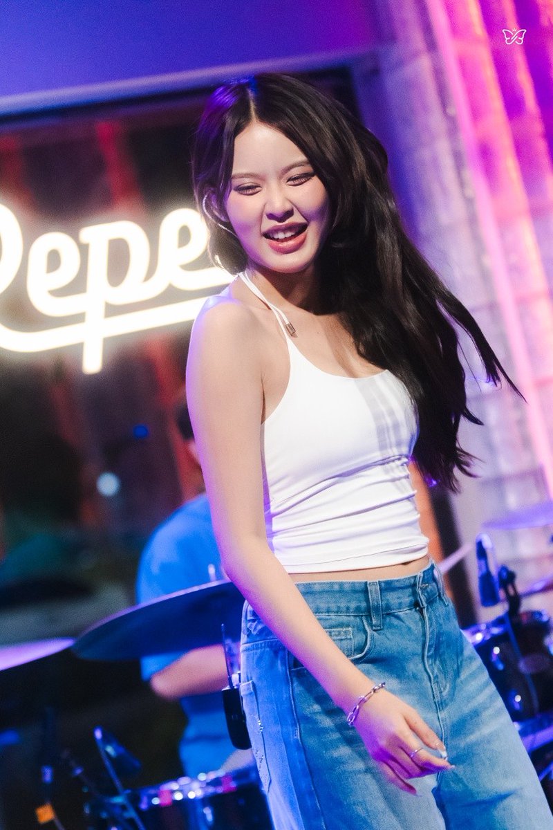 ร้อยแก้ว tweet media