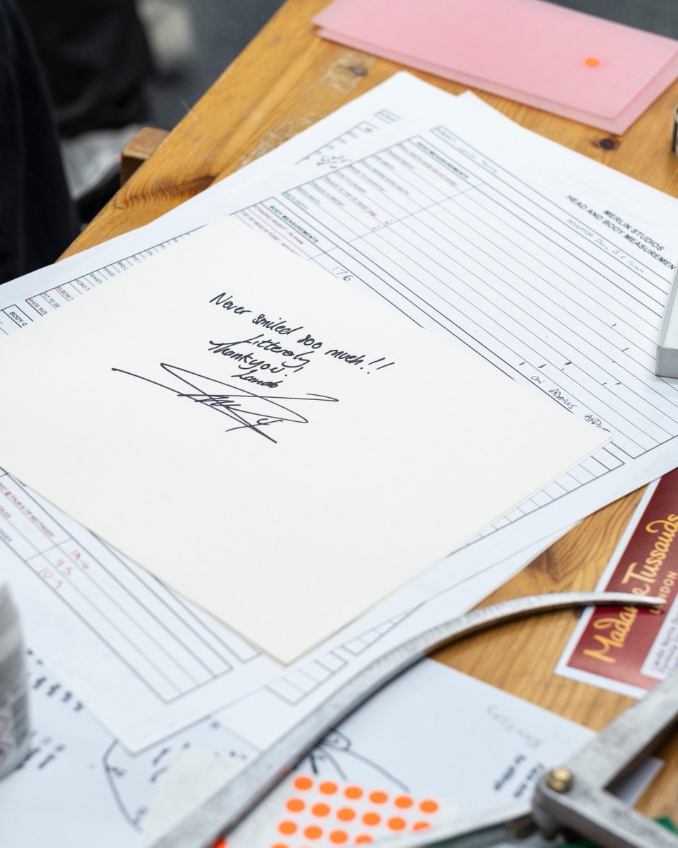 Madame Tussauds London tweet media