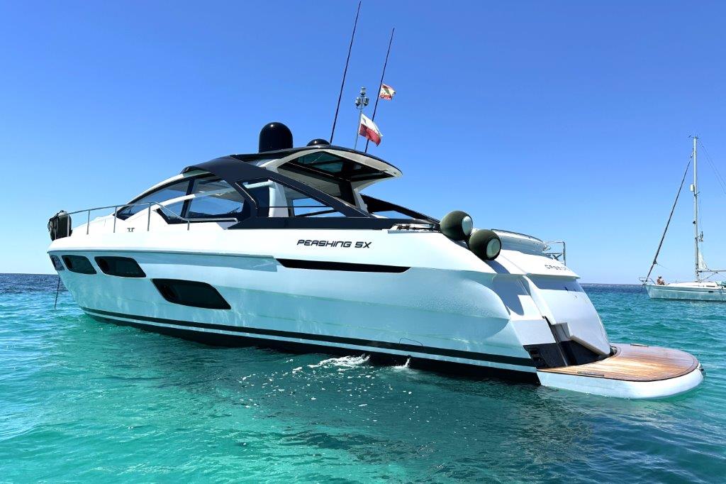 MarineUnltd's tweet photo. ⚓ 'Get Underway' with one of this week´s fantastic offers! 2013 Fairline Targa 38, 2021 Pershing 5X &amp; a 2014 Fairline Squadron 65 - Click to view this week´s offers!    sales@marineunltd.com  https://t.co/yhABFOfN6y https://t.co/eeaIf85T5B