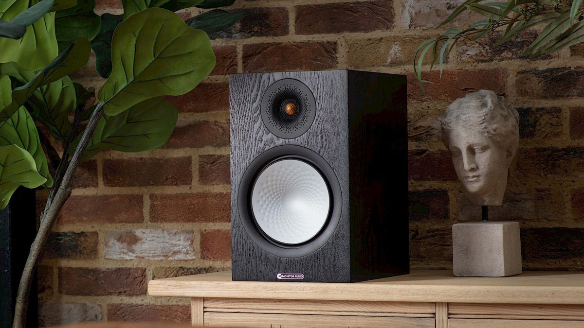 AVForums.com tweet media