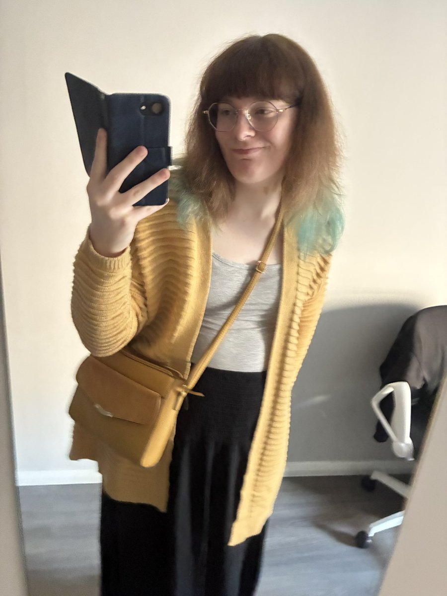 Lucy 🫖 tweet media