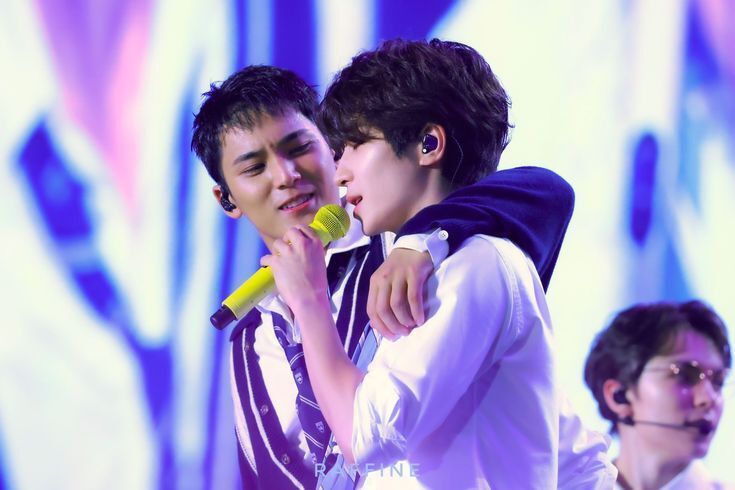 hourlyminwon 💚💜 tweet media