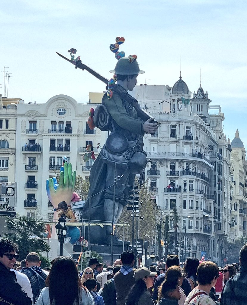 Ester Calderón tweet media