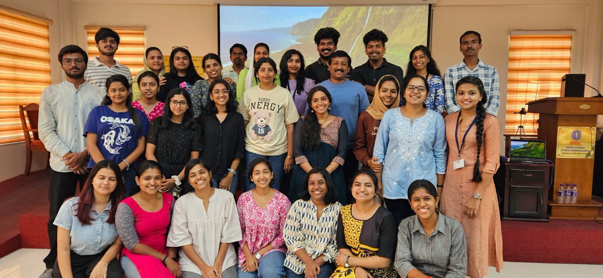 IIMC_India's tweet image. Empowering #storytellers of the #digitalage!

A 3-day intensive session &amp;amp; workshop on #MobileJournalism and #DroneJournalism was successfully conducted at @iimckottayam Campus by eminent media professional Shri Varun Ramesh.

(1/2)