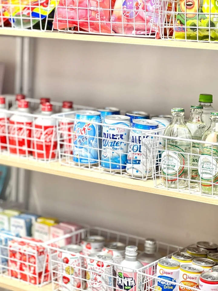 Amber Rhodes tweet media