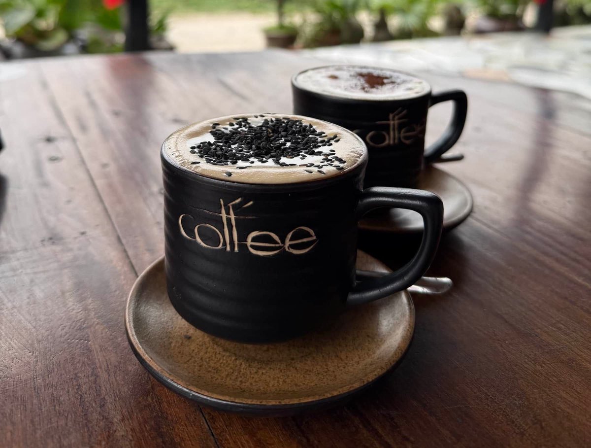 HHLifestyleTrav's tweet image. I thought I’d write a (highly subjective) guide to the best coffee in Vietnam – the varieties, the styles, and about the coffee culture in general. 

hannahhendersontravel.com/guide-to-the-b… 

#CoffeeCulture #Vietnam