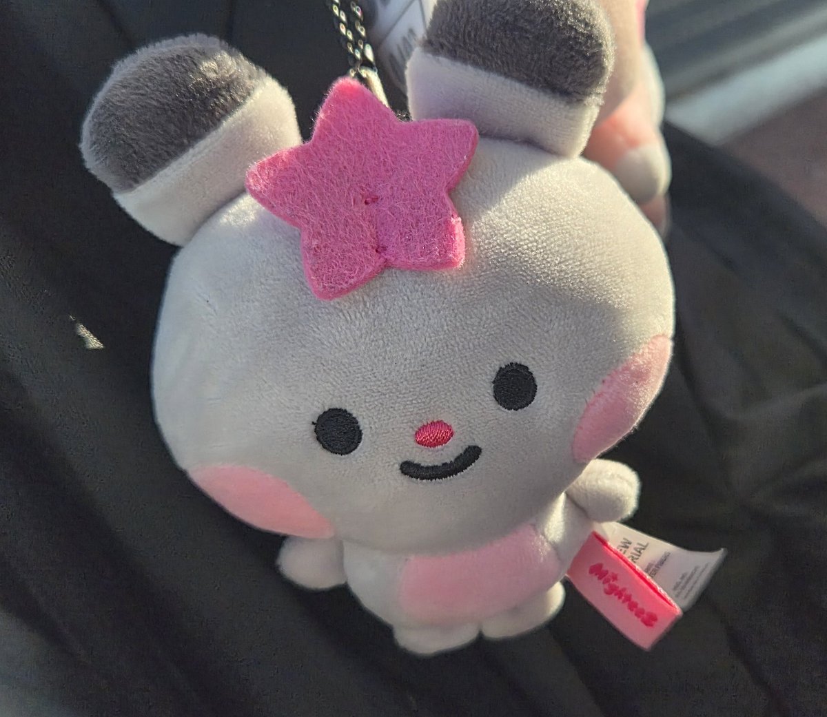 𝙼𝚄𝙷𝙻𝚈 tweet media