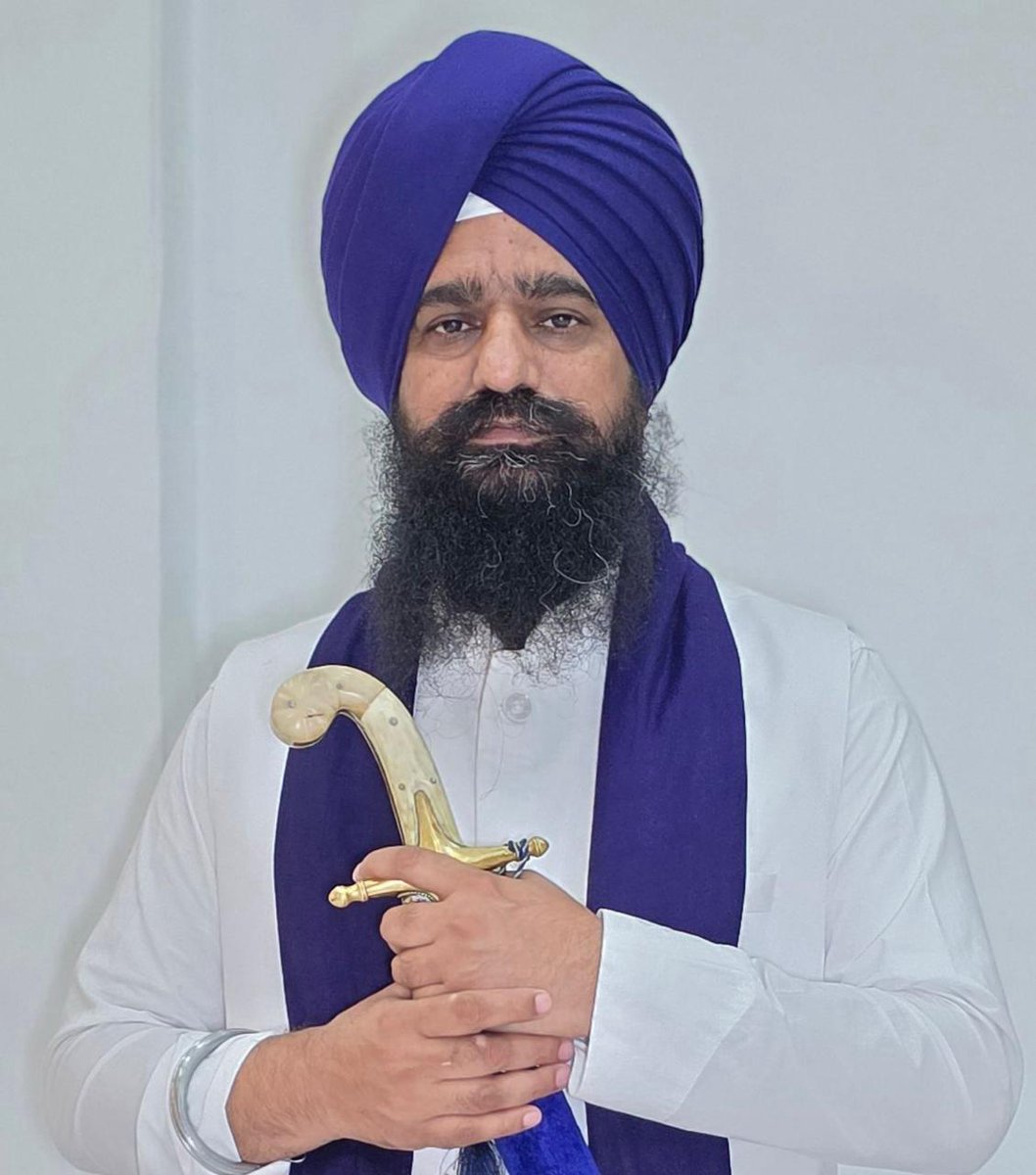 Sri Akal Takht Sahib Jathedar Giani Kuldeep Singh Gargaj raises serious concern over misuse of AI hurting religious sentiments.
Urges people, youth &amp; media to REPORT—not share objectionable AI content. Calls on govt to enforce strict action and frame a strong AI policy to prevent