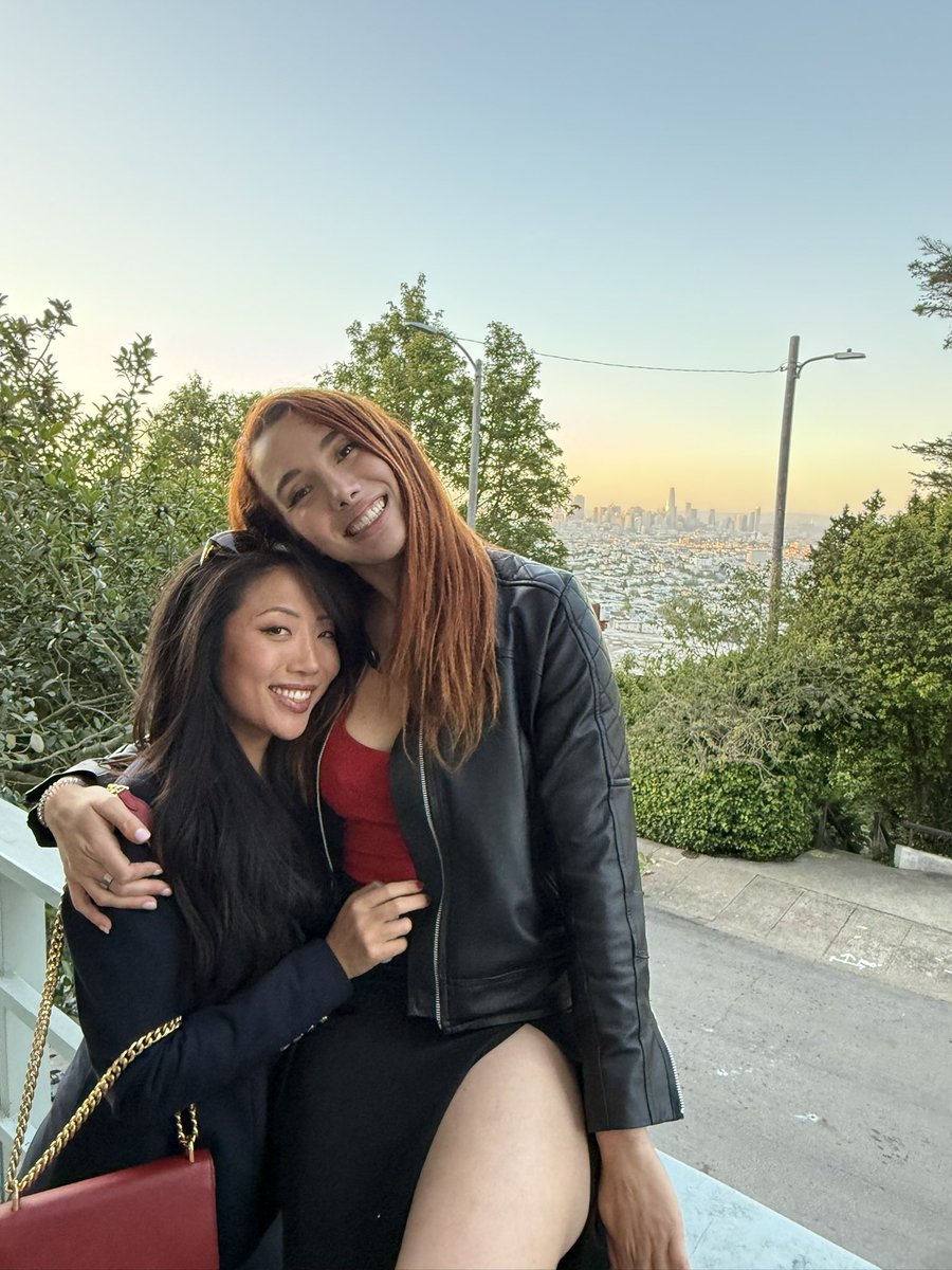 Delia Lazarescu tweet media