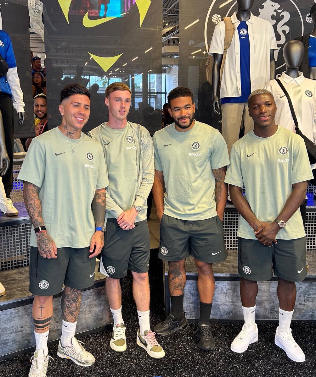 (CFC) OBEY tweet media