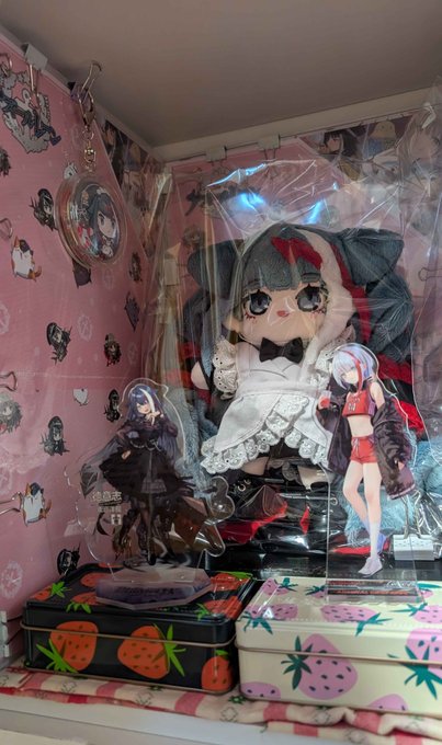 ちなみにドイッチュディスプレイはカラーボックス棚を横置きにしたので縦長になって見やすくて
良い感じになってきている。 