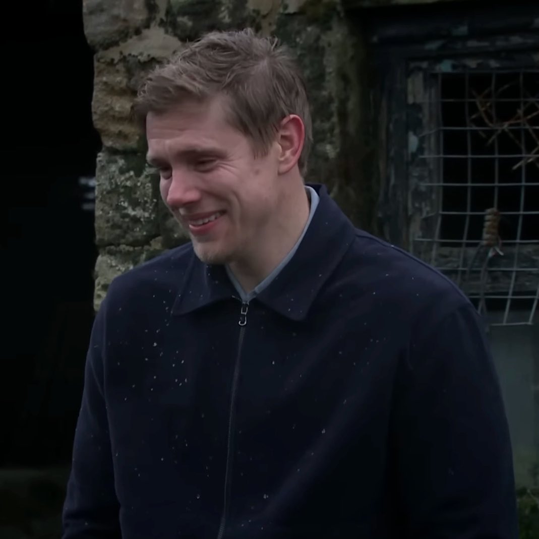 cossalltheway's tweet image. Idk about you all but seeing Aaron and Robert both get choked up and teary-eyed about their new future has me in bits! #robron