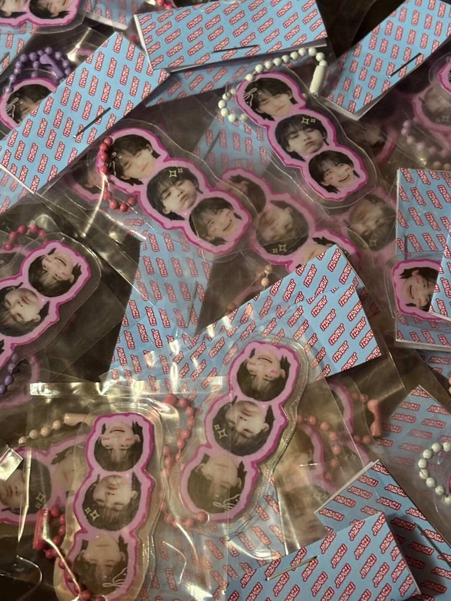 chy is seeing svt! || freebies on pinned! tweet media