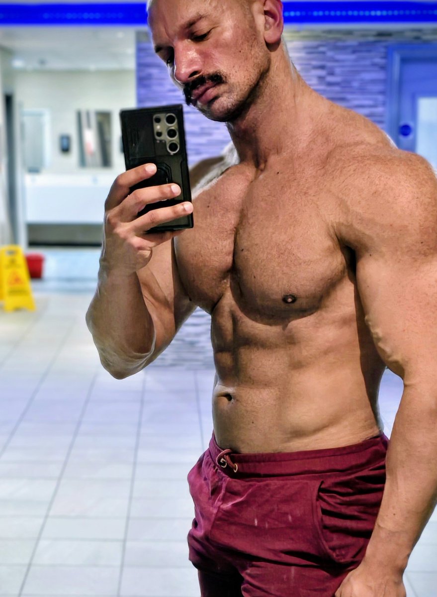 Sama Hoole tweet media