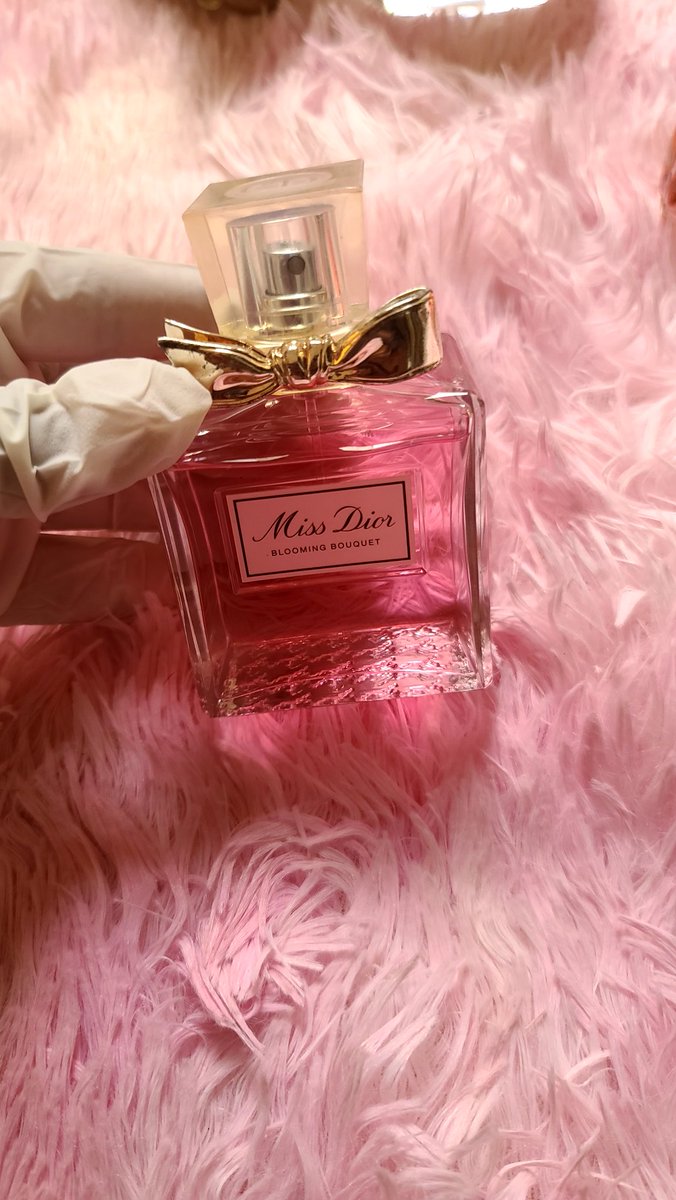 oyin_21's tweet photo. Perfumes on clearance sales;
Delivery Nationwide https://t.co/k0vS27L6z8