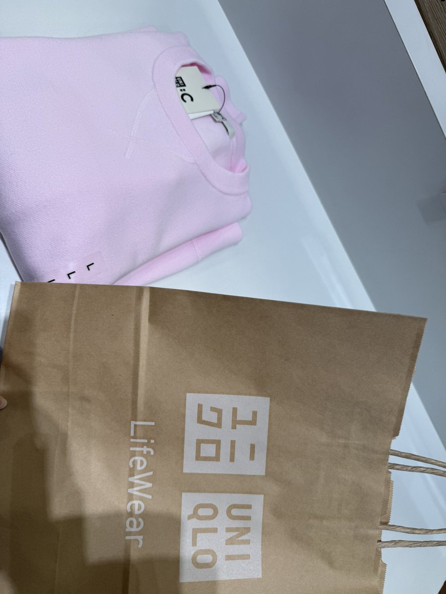 hatimitsu1632's tweet photo. UNIQLOで購入☺️
#UNIQLO 
#k_hiro_mitsu917 
#北山宏光 https://t.co/er9ZerLSLq