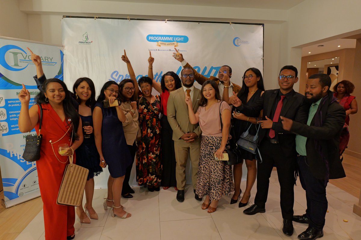 ONGIvorary's tweet photo. Retour en photos de l'événement Integrity Night du 13 mars 2026, moment de réseautage et de retrouvailles avec nos partenaires. La cérémonie a aussé été marquée par la remise des certificats des jeunes bénéficiaires engagés du programme LIGHT! https://t.co/vBL5LH8B2K