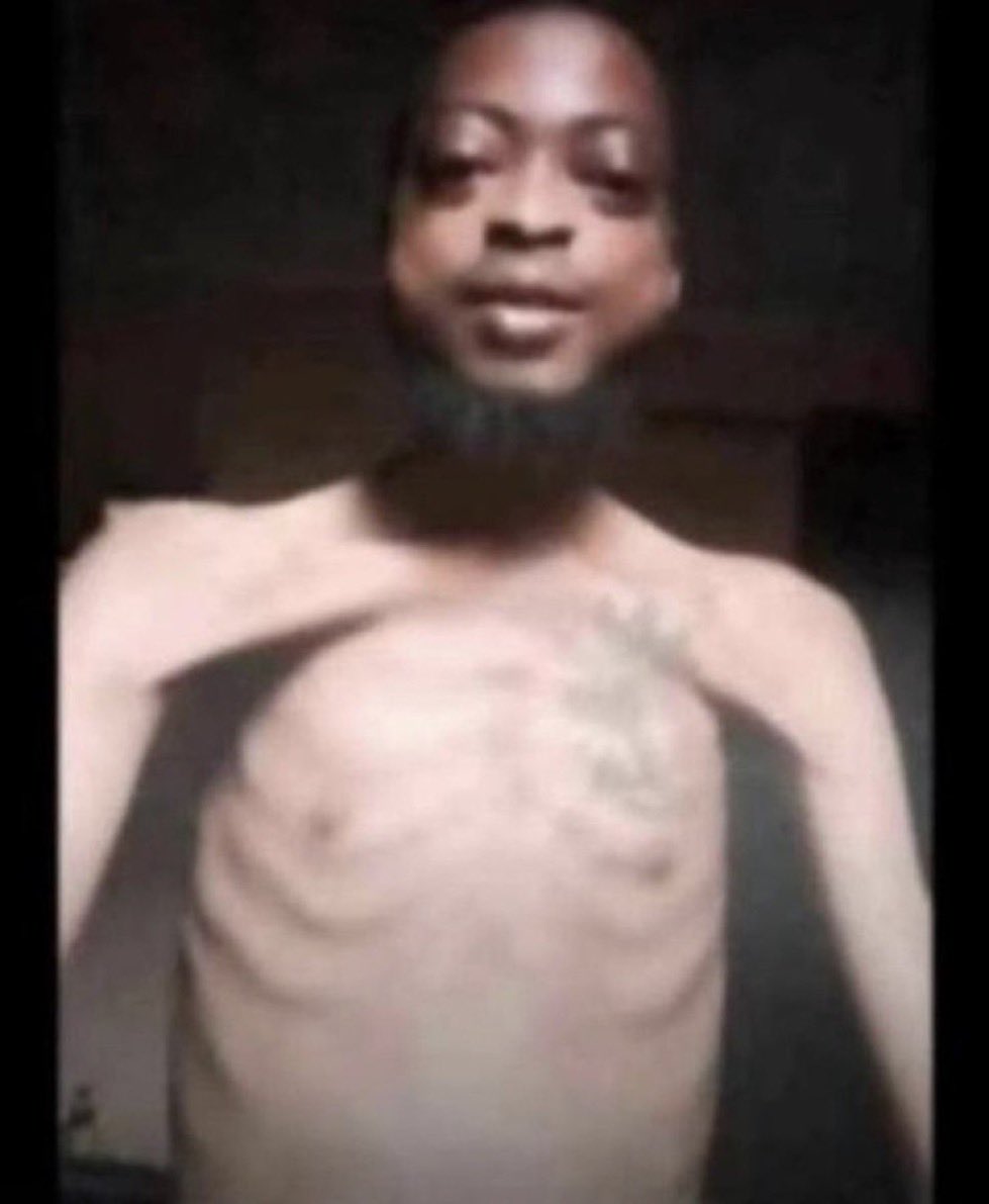 idahboy204's tweet image. Na me. Na me, no fear..
E get as e be my side this period