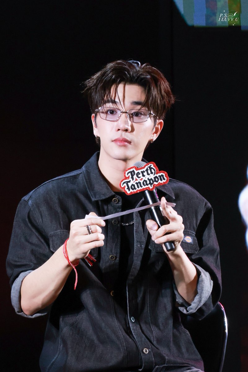 190326: 

แป๋วมาเสิร์ฟแล้วครับ🥺🤏🏻

THE 25TH PERTH CHAPTER

#PerthRockOnEra
#Perthtanapon