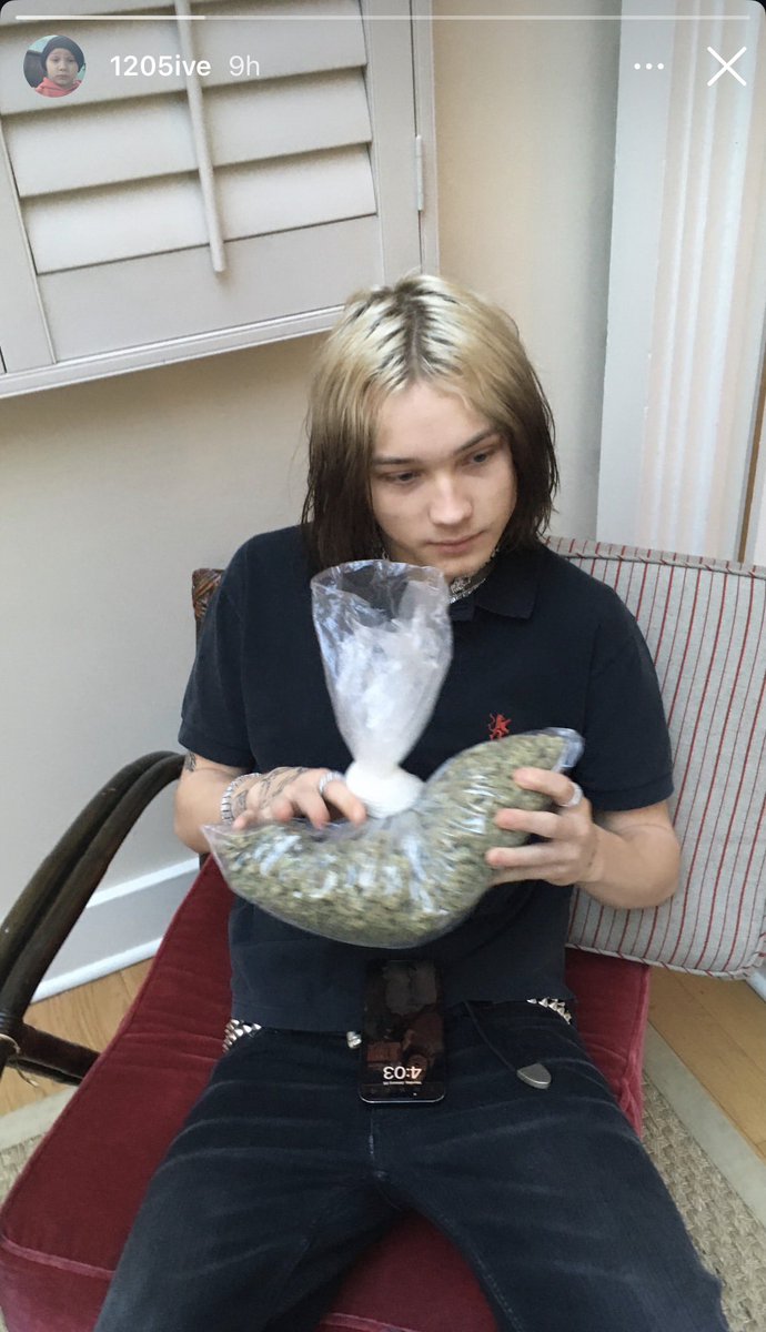 nickel is having an early life crisis tweet media