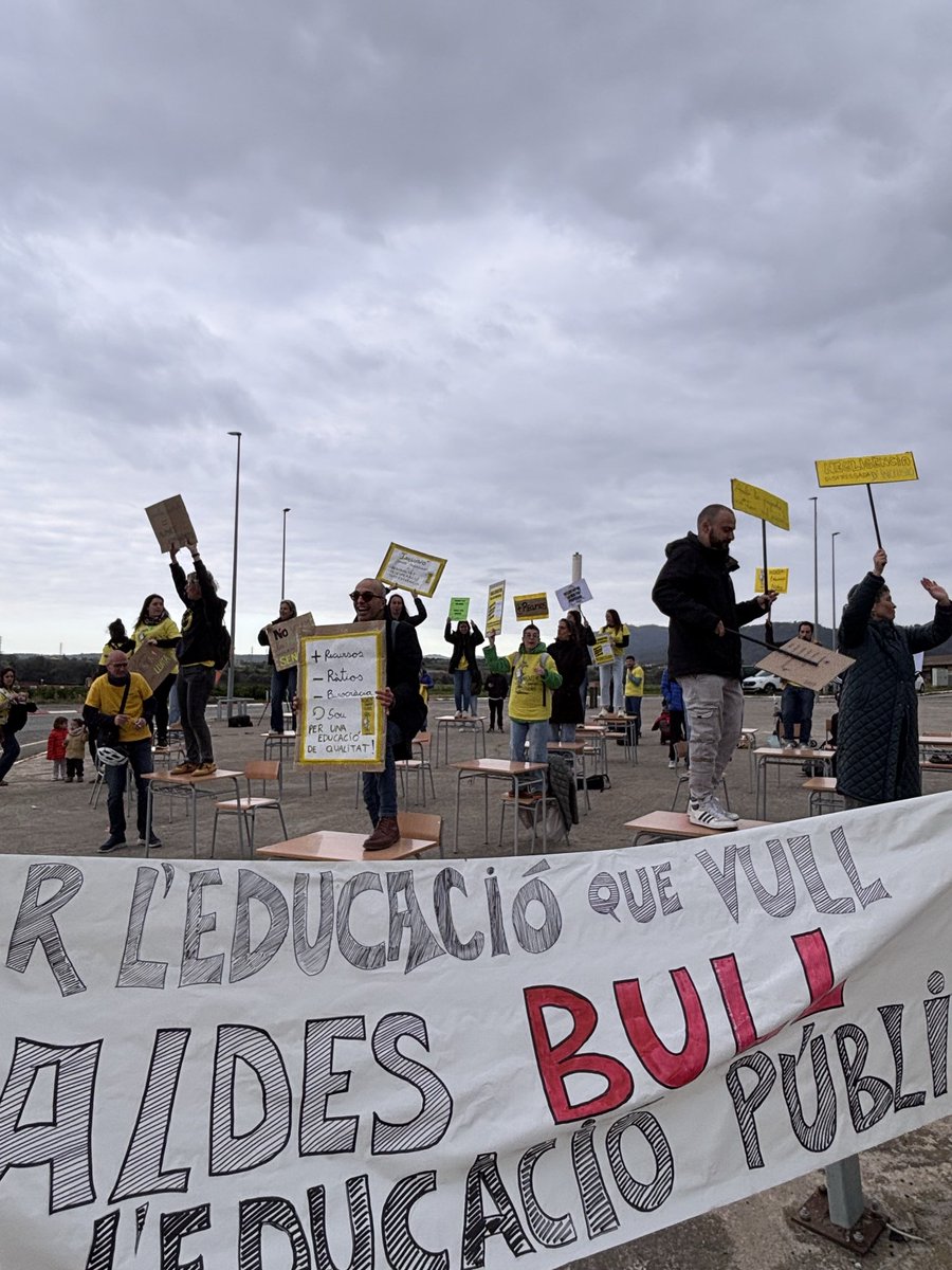 inyaki_talens's tweet photo. Caldes de Montbui i Sant Feliu de Codines en lluita!
Per dignificar la nostra professió. Per l'alumnat. Per tothom! https://t.co/heSMxHG6xi