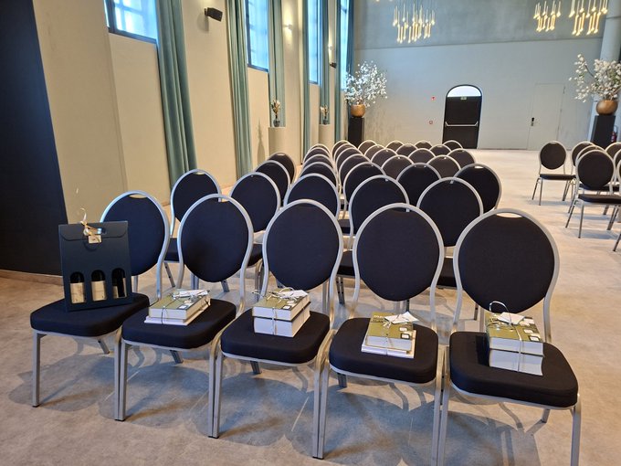 Els Wyns tweet media