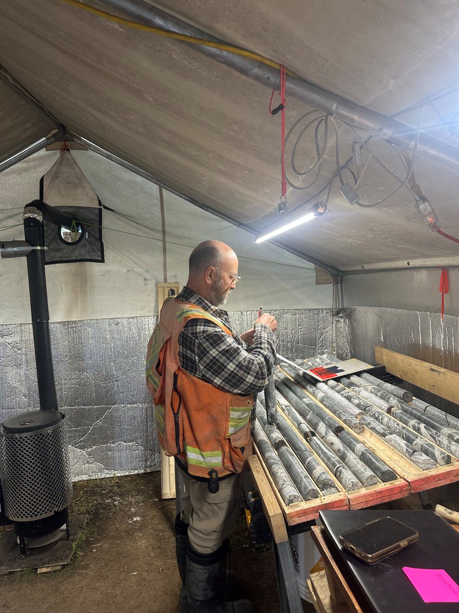 Share_Talk ™ tweet media