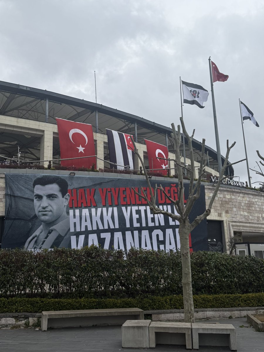 Efecan Öztaş tweet media