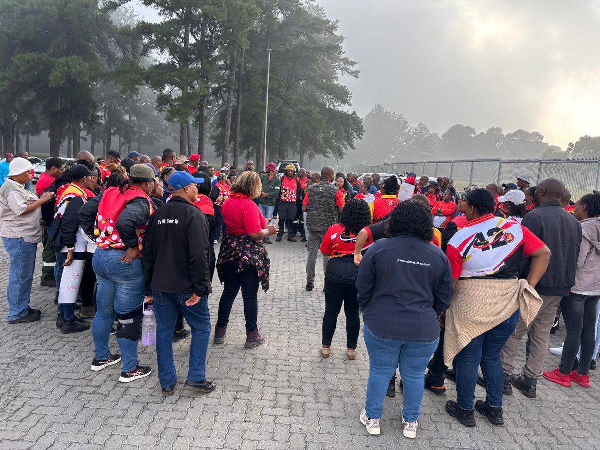 @COSATU Today tweet media