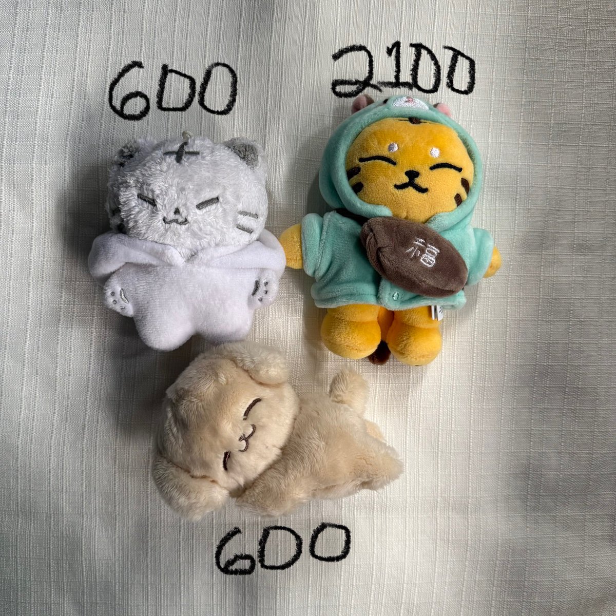 HVNSMAIL's tweet photo. ꔛ wts lfb ! 

♡ prices on pic ; prio those getting more  
– tamtam full inclu (must get w one pc or doll)
reply or dm for qs/to claim! 
~  check notion on 📌 for t&amp;cs      

⌗ hojji doll tamtam keyring hoshi joshua svt pc ph seventeen pst ld 2 your choice seungkwan woozi https://t.co/dtB17MF1dS