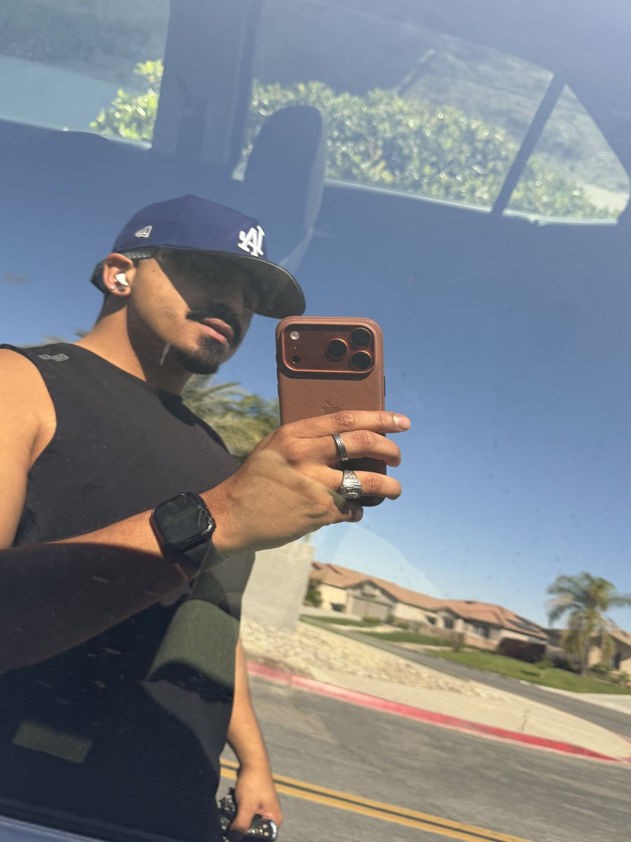 тαυяυѕ кιηg tweet media