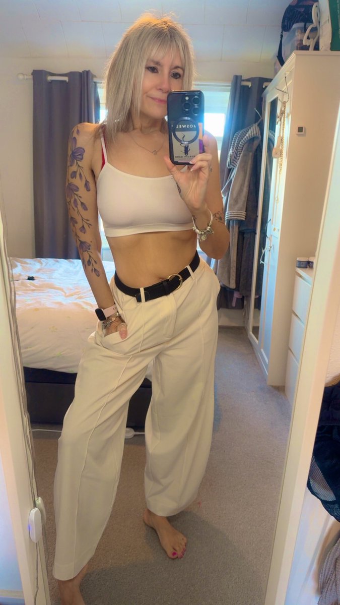 ❝𝐓𝐡𝐞 𝐋𝐢𝐭𝐭𝐥𝐞 𝐁𝐥𝐨𝐧𝐝𝐞 𝐎𝐧𝐞❞ tweet media