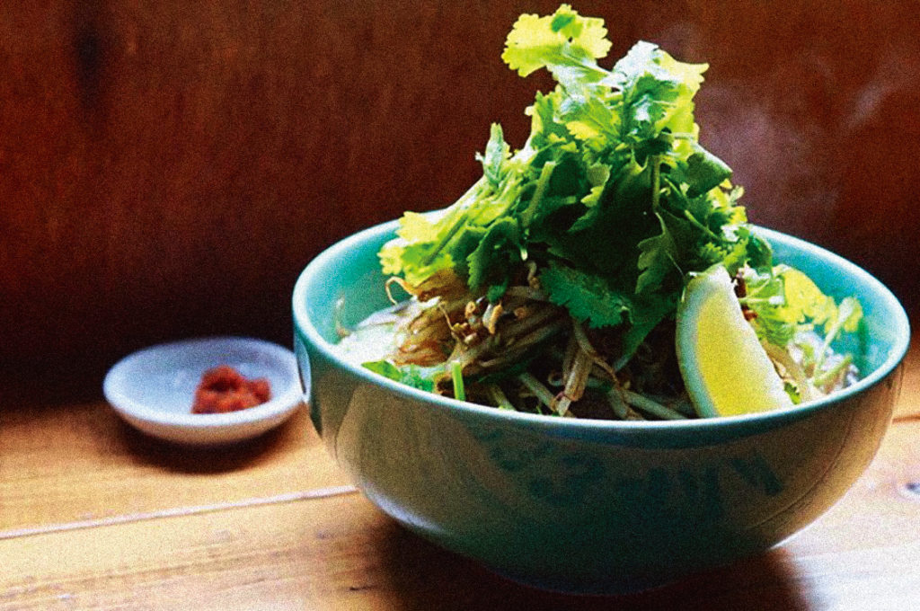 Champlu_okinawa's tweet photo. 「OKINAWA SOBA EIBUN」
沖縄そばの新たな楽しみ方を提示する店
https://t.co/w9YQAY3qO9
ポップな店内で楽しむ新感覚のカスタム沖縄そば
#champlu #沖縄 https://t.co/VlDbe71aBV