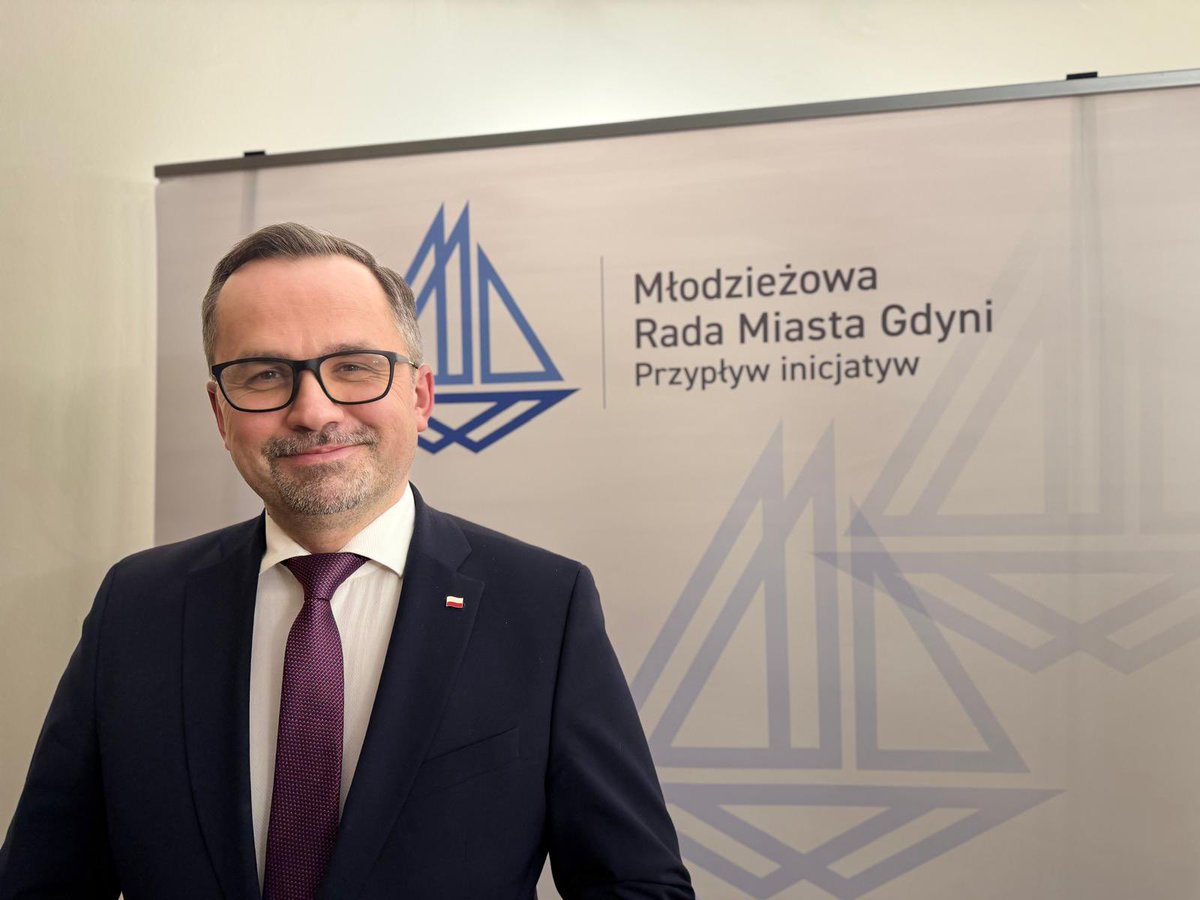 Marcin Horała tweet media
