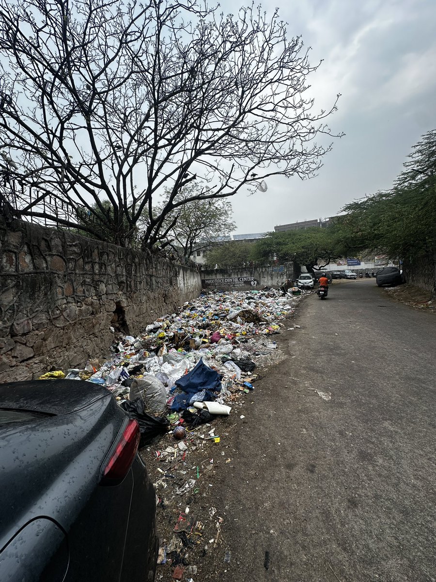 Arsalan Azad tweet media