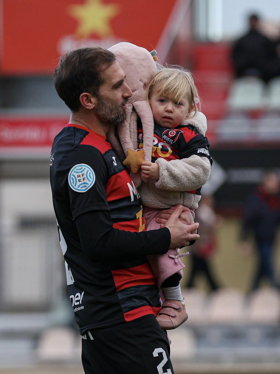 Reus FC Reddis tweet media