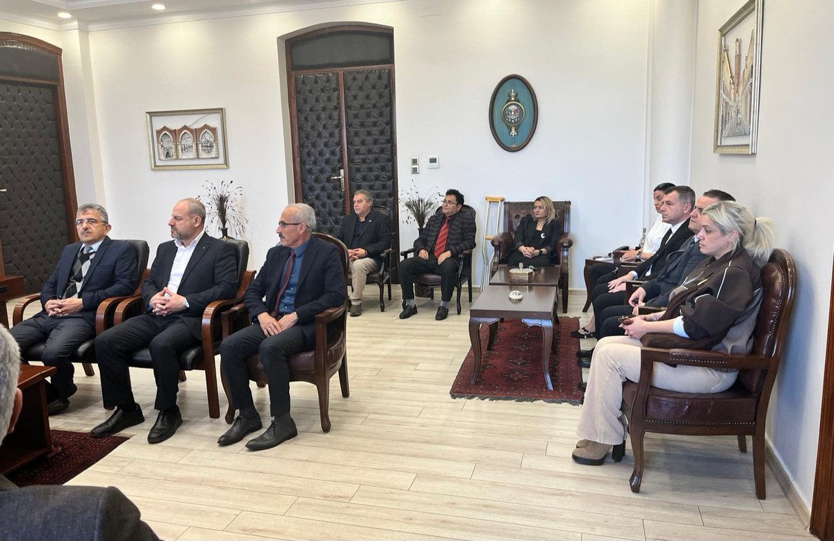 Şakirpaşa, Onur, Ova ve Uçak Mahallelerinde bulunan okul müdürlerimizi makamında kabul eden Seyhan Kaymakamı Ekrem İNCİ, eğitim öğretim üzerine değerlendirmelerde bulundu.