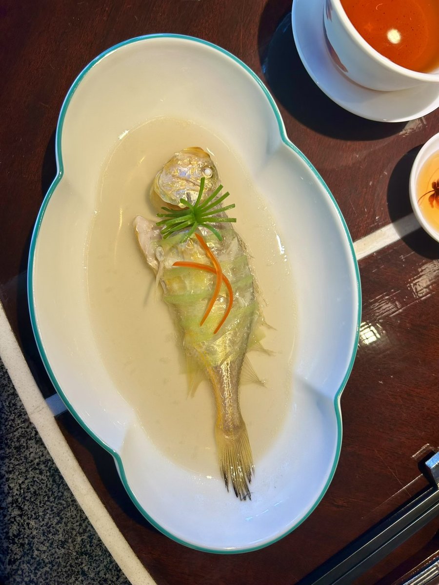 Megan Lyons tweet media