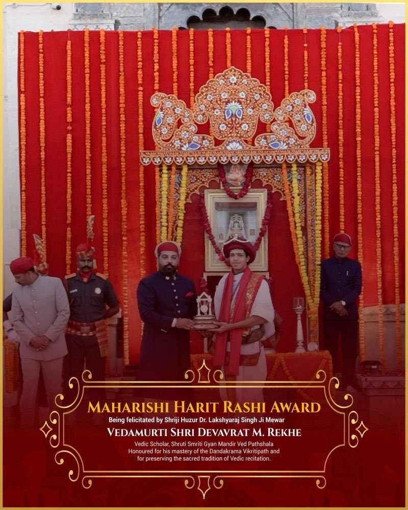 Kesri. Bharat tweet media