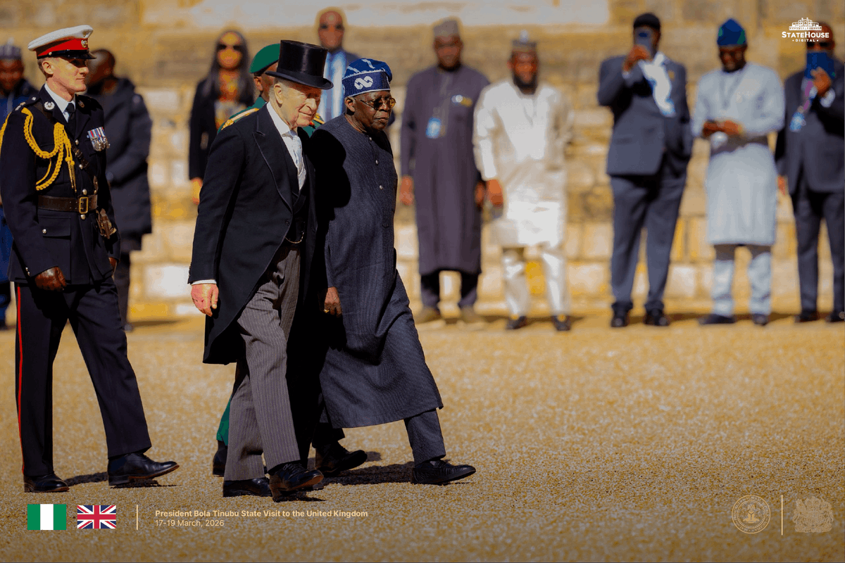 NGRPresident's tweet photo. 🇳🇬🇬🇧

📸: The Aso Villa / Nosa Asemota

@asovilladigital | @UKinNigeria 

#StateVisit #NigeriaUK #PresidentTinubu #PartnershipThatWorks https://t.co/p8tpQHiSS7