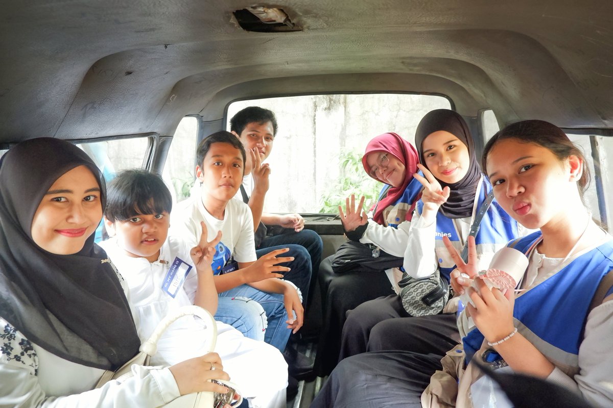 Humanies Project tweet media